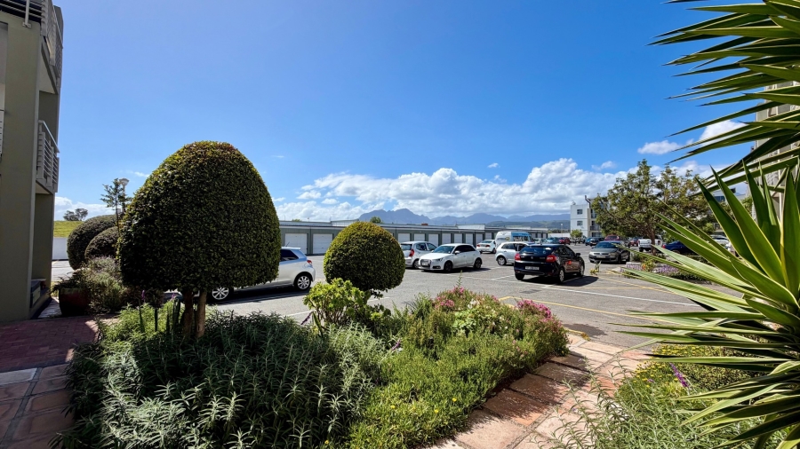 2 Bedroom Property for Sale in Gordons Bay Central Western Cape